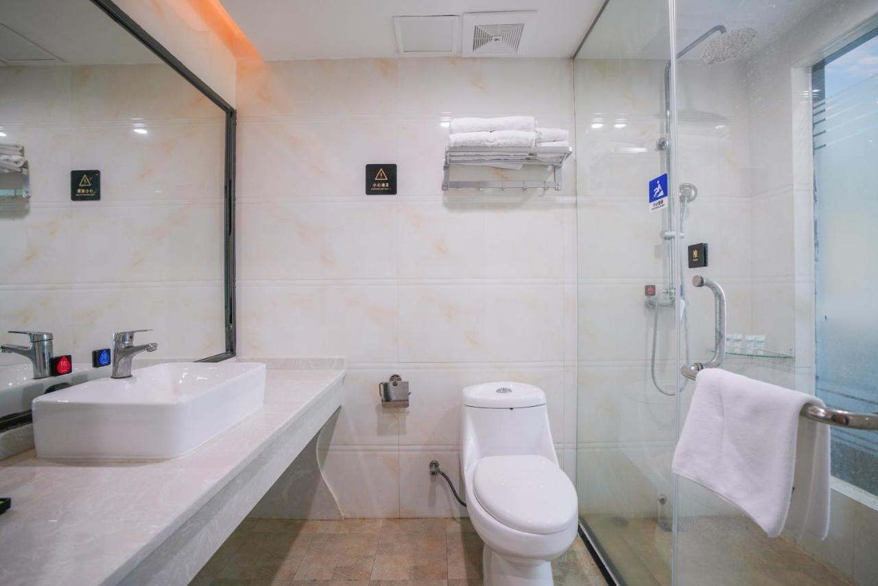 Felice Hotel-Guangzhou Baiyun International Airport Renhe Metro Station Branch Cantón Exterior foto