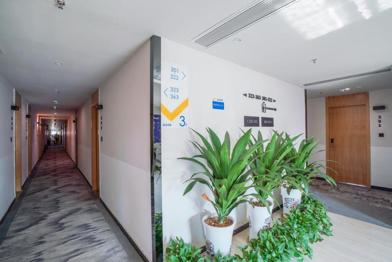 Felice Hotel-Guangzhou Baiyun International Airport Renhe Metro Station Branch Cantón Exterior foto